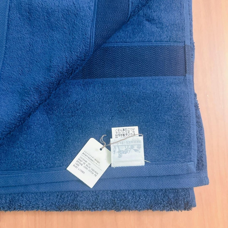 Hermes Large Bath Towel Versatile Beach Blanket Unused Rare Size 85x157 cm - Image 3 of 4