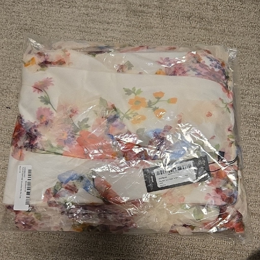 PrettyLittleThing Floral Printed Cowl Neck Maxi Dress image 5