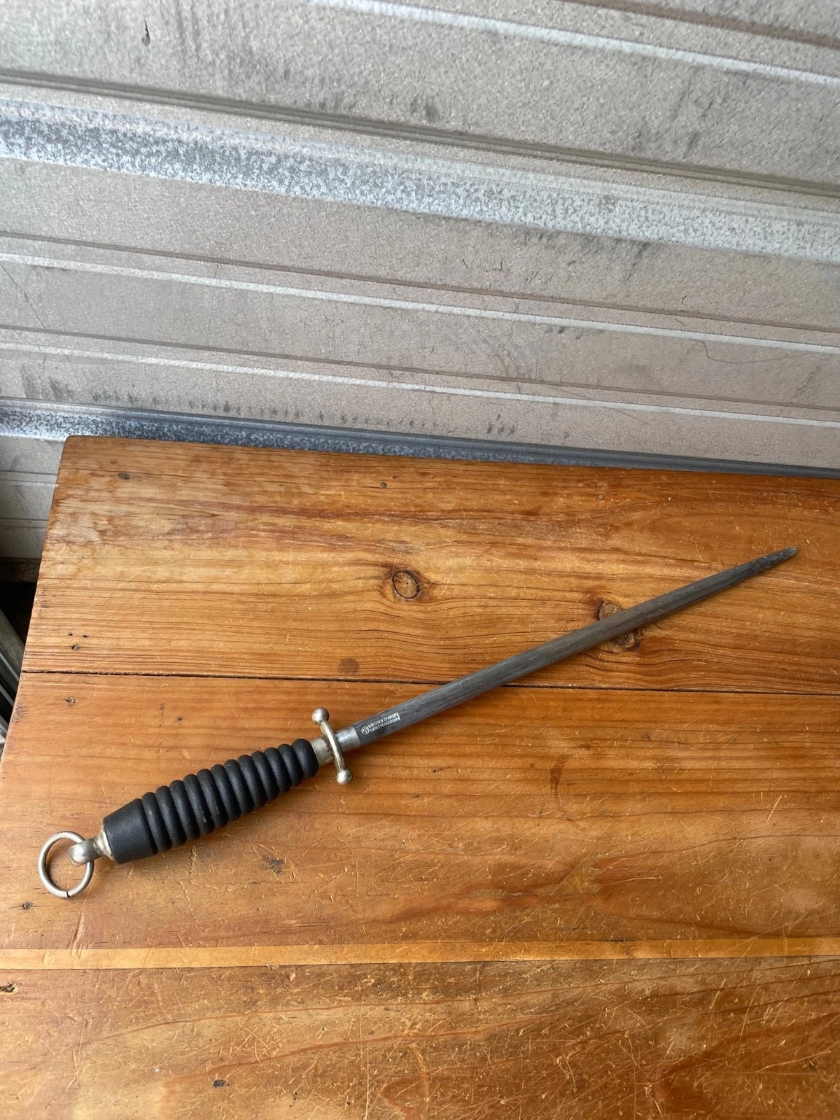 Wusthof Dreizack Hartverchromt Knife Sharpening Honing 14" Rod Beehive Handle
Opens in a new window