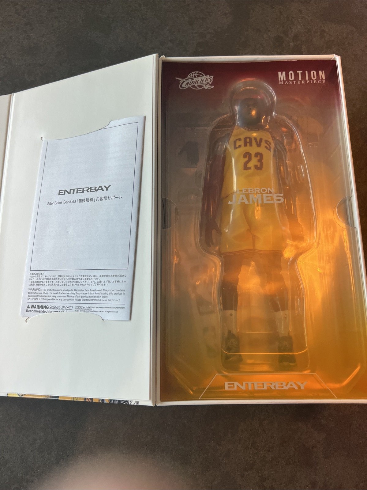 NBA Lebron James Cleveland Cavaliers Enterbay 1/9 Authentic Action Figure NEW