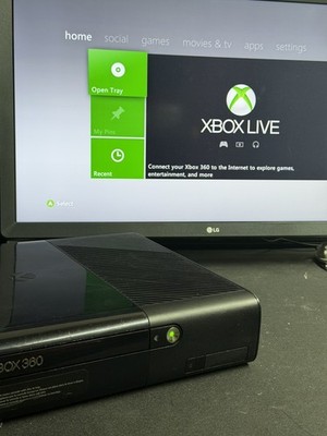 Microsoft 1538 Xbox 360 E Console 500 GB HD & power cord Tested read description