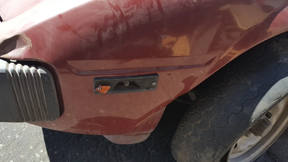 Guardabarros delantero Mazda RX7 1978 1979 1980 USADO DAÑOS IZQUIERDO Foto 4 de 4