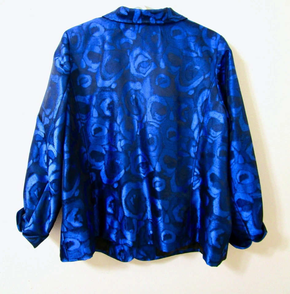 Laura Ashley Woman Party Cocktail Cobalt Blue Light Jacket crop Shrug 3X Plus  - Image 4 of 4