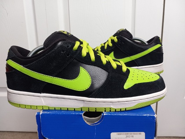 dunk low neon
