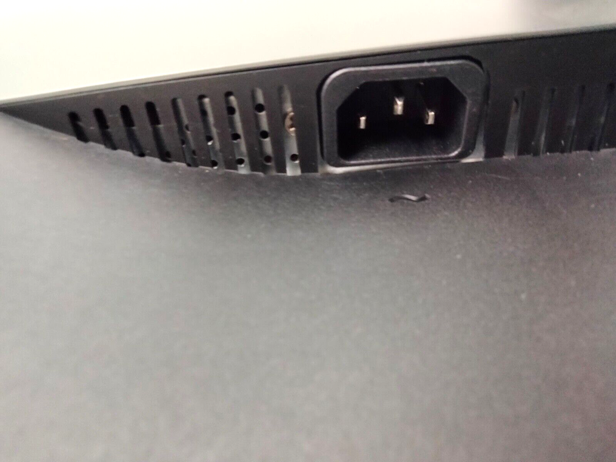 Dell U2719DC UltraSharp 27 Dell U2719DC UltraSharp 27