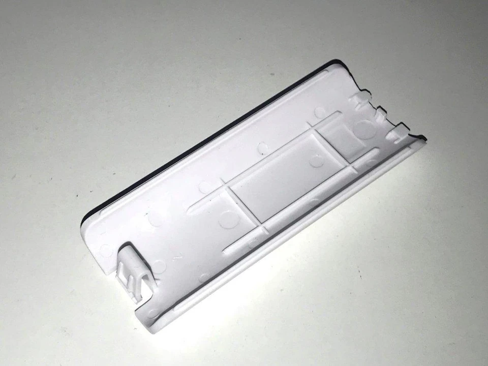 2 x Nintendo Wii White Remote Controller Battery Cover Replacement Wii Mote - Image 2 of 3