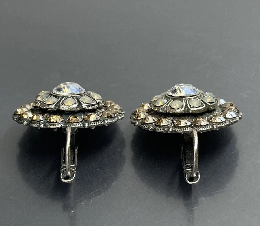 "Pendientes colgantes perforados con flores de cristal AB beige enchapados en plata Mariana 1 1/8""" Foto 3 de 4