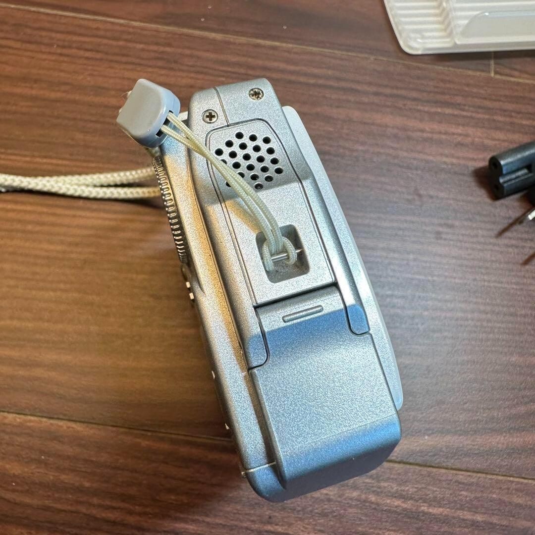 Olympus i:robe IR-500 4.0MP Digital Camera - Silver for sale