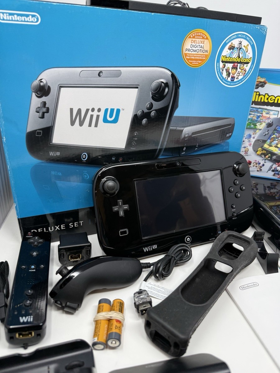 Nintendo Wii U 32GB Nintendo Land Deluxe Set Bundle - Black CIB