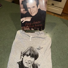 Davy Jones Monkees Signed Book & T-Shirt Day Dream Believin 1st Edition 