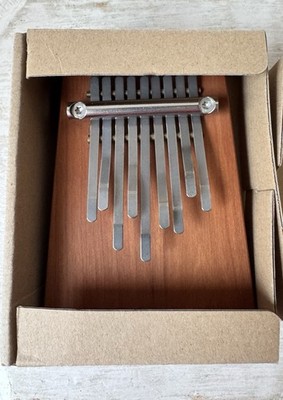 Musik- Instrument Daumenklavier HOKEMA Kalimba B9 A-Moll aus Holz & Metall