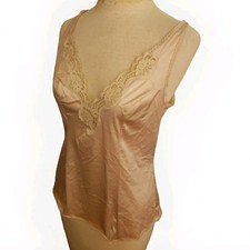 DREAMY VASSARETTE UNDERNEATH-IT-ALL VTG ELEGANT CREAM NYLON LACE CAMISOLE 36 GUC