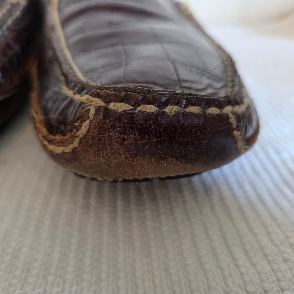 Cole Haan Brown Croc Embossed Leather Driving Loafers Mens  display picture 1