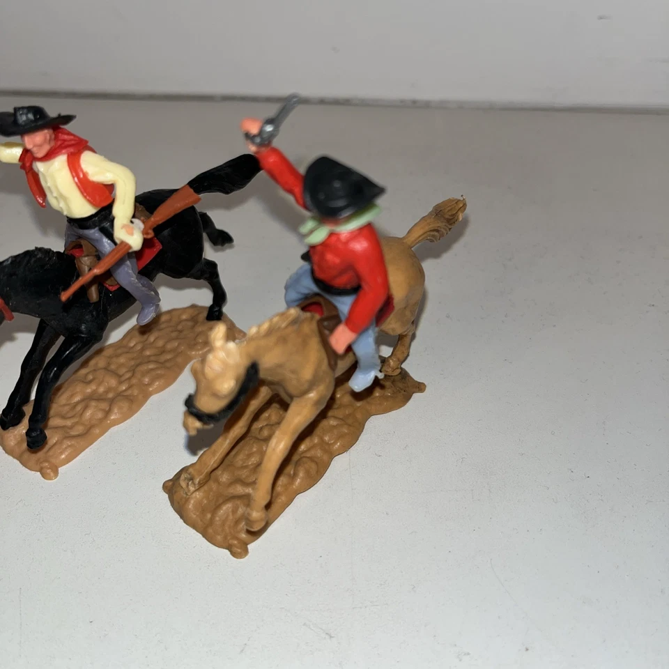 Vintage Timpo Wild West Mexican Wagon & Cowboy attackers 👀 LOOK - Image 4 of 4