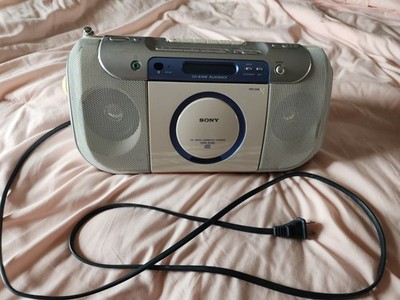 Sony CFD-E100 CD & AM/FM Radio & Cassette Player/Recorder Read description
