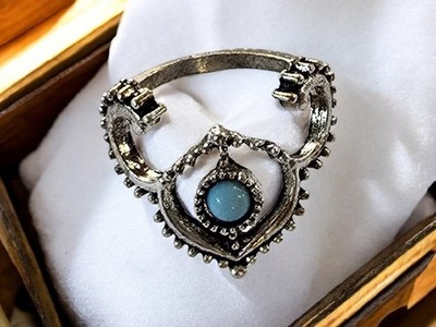 TURQUOISE BOHO NAVAJO TRENDY NEW SIZE 8 QUALITY TITANIUM SILVER RING