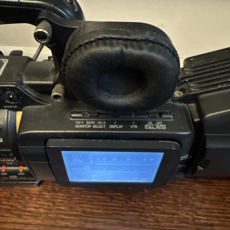 JVC PRO CAMERA GY-HD250CHU HDV DVCAM ~359 HRS! FUJINON HTs18x4.2BRM-M48 Working - Image 4 of 4