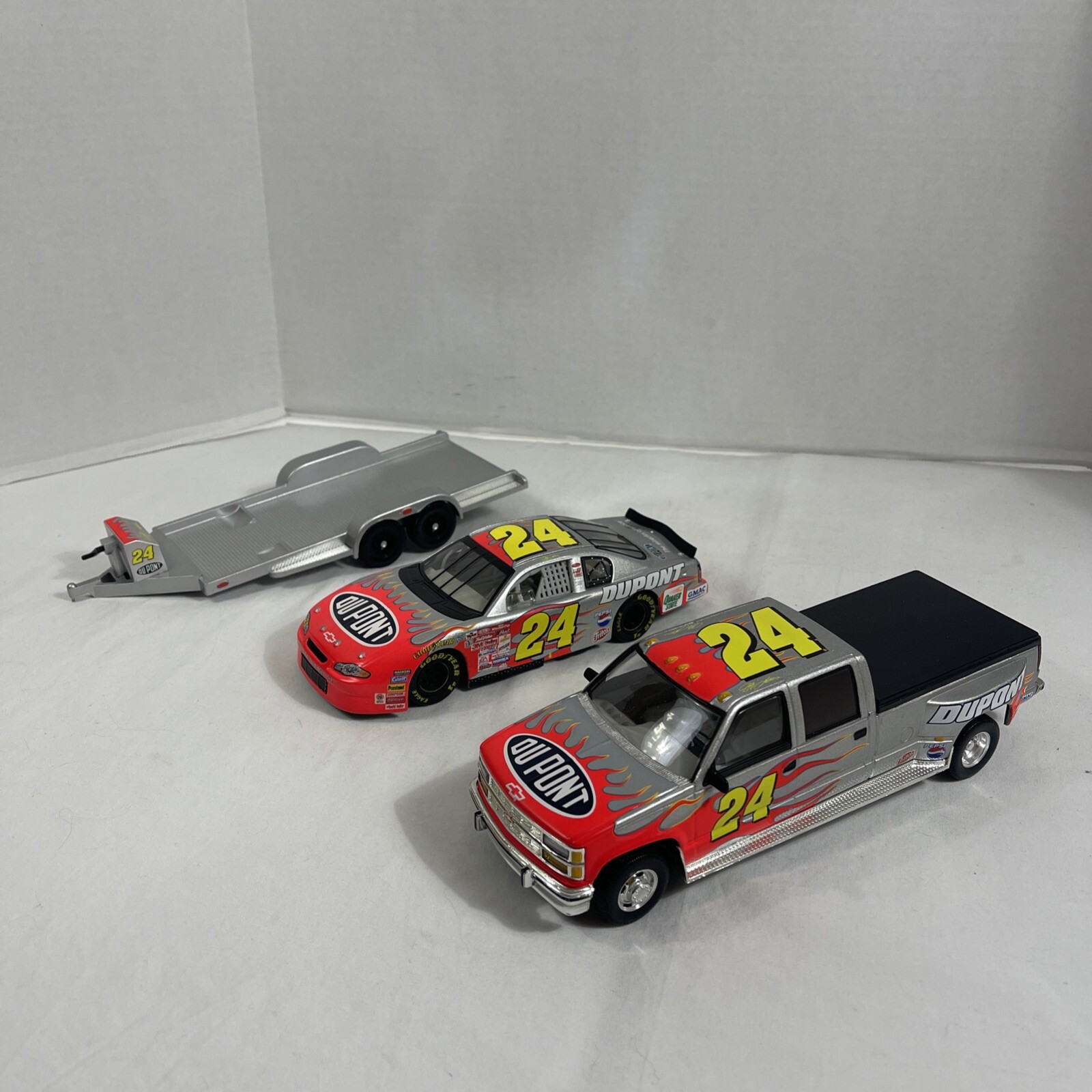 Picture 4 of 24