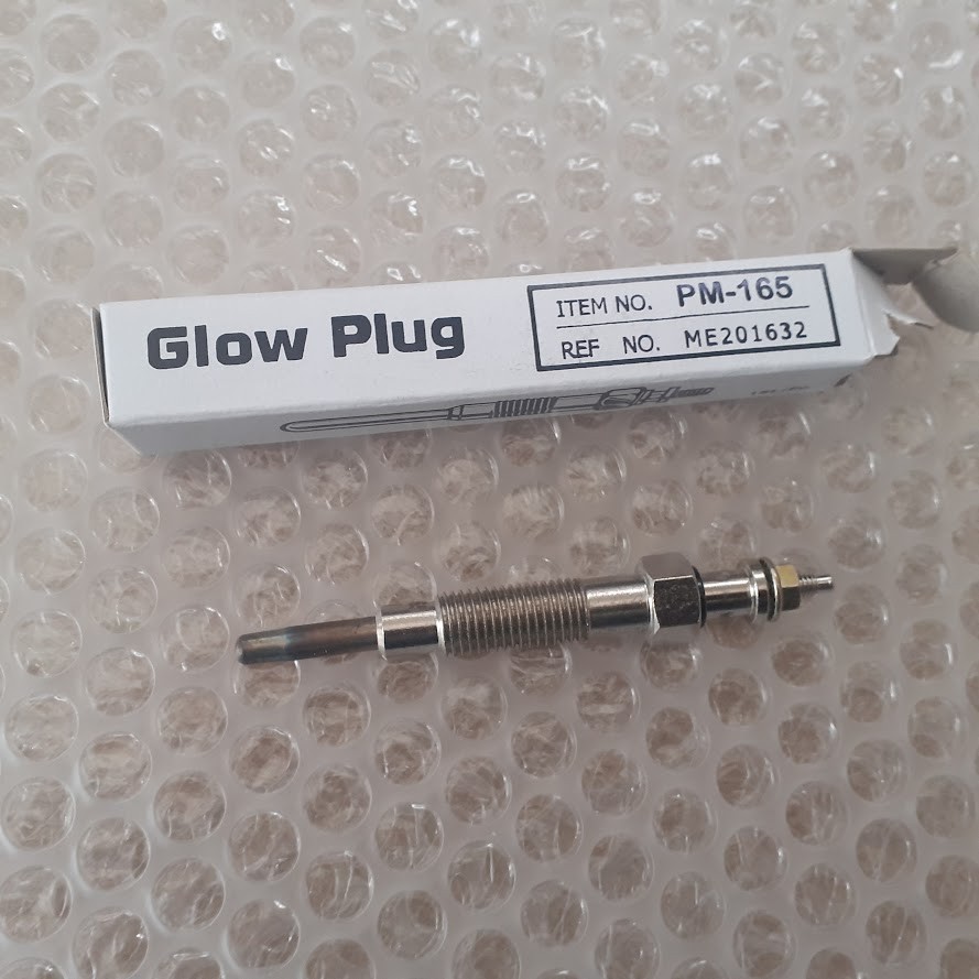 4x Glow Plugs for Mitsubishi Delica L300 Pajero Montero 11 Volts