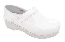 New NIB Sanita Clean White Celina Patent Leather Professional Clog Shoes 39 9