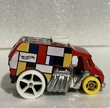 HOT WHEELS: COOL ONE 2004 MATTEL