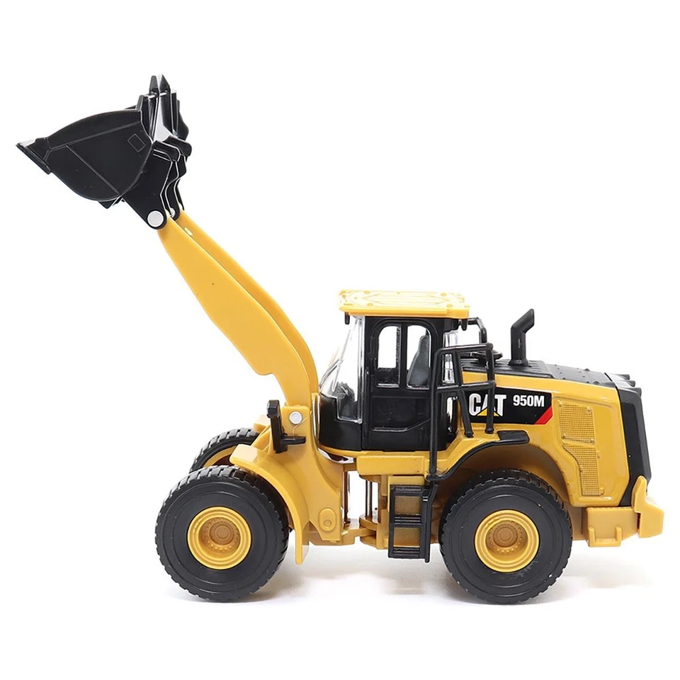 Diecast Masters 1/64 Caterpillar 950M Wheel Loader 84646CS - Image 4 of 4