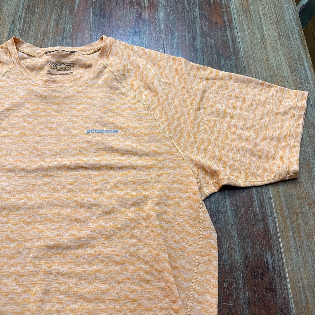 Patagonia Orange Chevron Print Short Sleeve Tee Medium Outdoors Gorpcore Hiking thumbnail 2