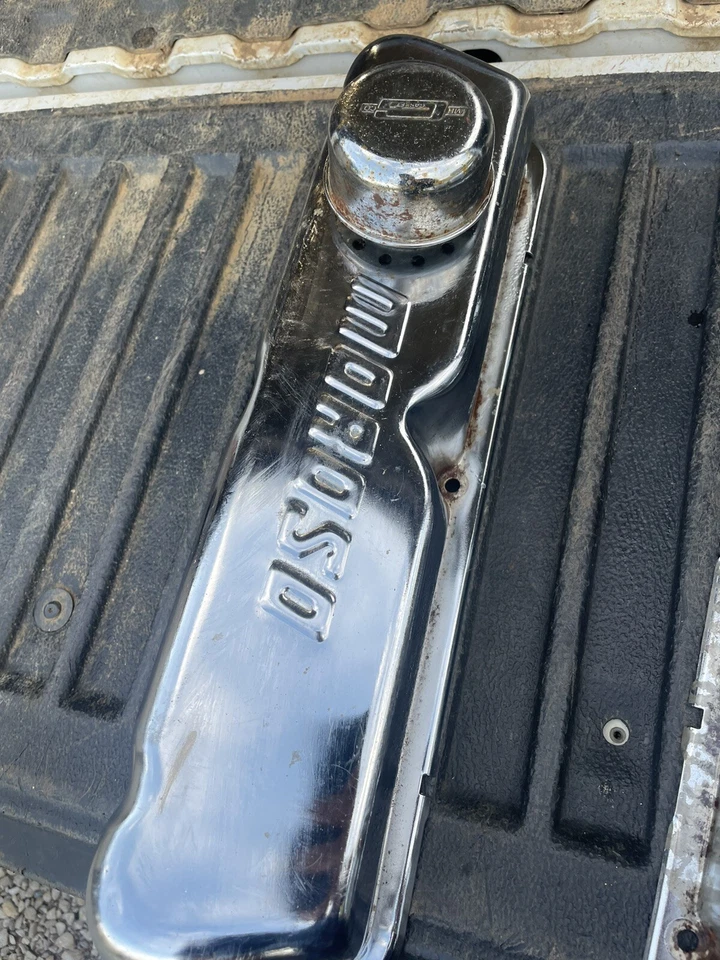 FORD 302 CHROME MOROSO TALL VALVE COVERS - Image 3 of 4