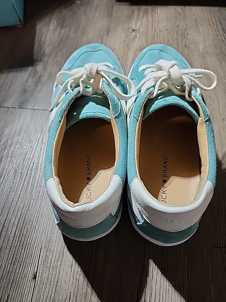 Preowned  Lucky Brand Sneakers  Size 11 US women green color - Image 2 of 4