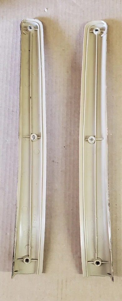 1982 - 1994 Chevy S10 Blazer GMC S15 Jimmy LH & RH B Pillar Trim Set OEM Beige - Imagem 4 de 4