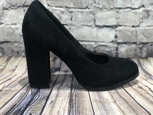 isola black pumps