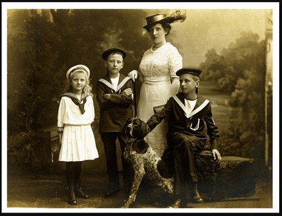 GERMAN SHORTHAIRED POINTER FAMILY AND DOG VINTAGE STYLE PHOTO PRINT POSTER