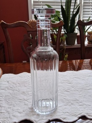 Luigi Bormioli Bach, Decanter 23.75 OZ. With Air Tight Stopper, Italy, New.