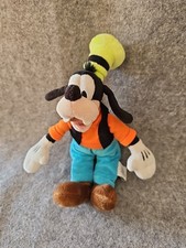 Disney Store Goofy Plush Stuff Animal Doll.