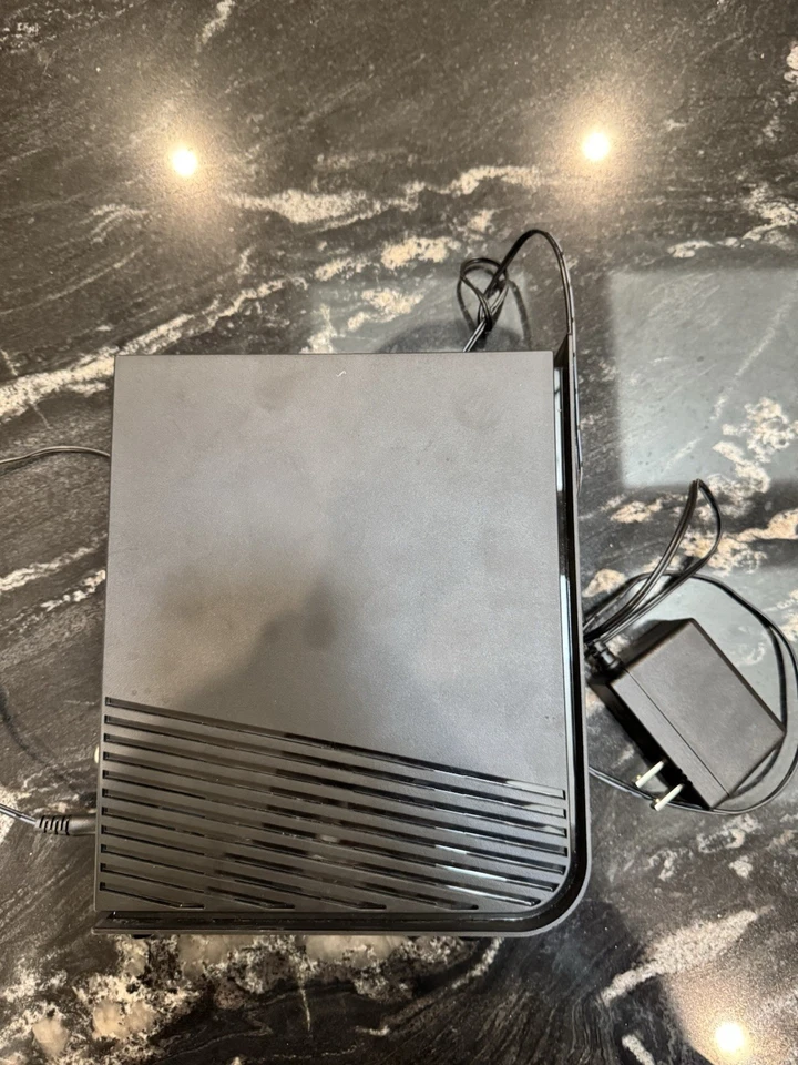 ARRIS SBG7600AC2-RB Cable Modem Plus - Black - Image 2 of 4