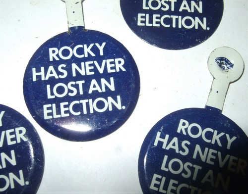 Bottoni politici Nelson Rockefeller Rocky non ha mai perso un'elezione - Foto 4 di 4