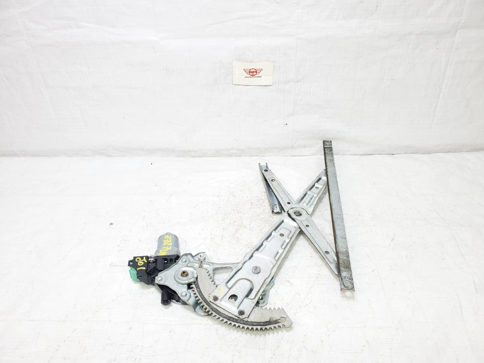 Regulador de motor de ventana trasero izquierdo Infiniti QX80 2014-2020 OEM 82731-1MA0A Foto 3 de 4