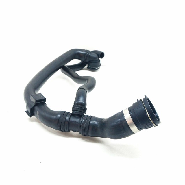 Genuine Audi Q3 2.0 4cyl Petrol Engine Lower Coolant Hose 5N0122051CC