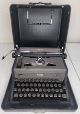 1940's  Royal Arrow Vintage Portable Typewriter  thumbnail