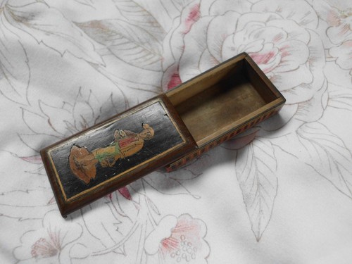 SORRENTO TUNBRIDGE WARE STYLE OLD ANTIQUE WOODEN VESTA MATCH SAFE SLIDE BOX CASE - Picture 4 of 4