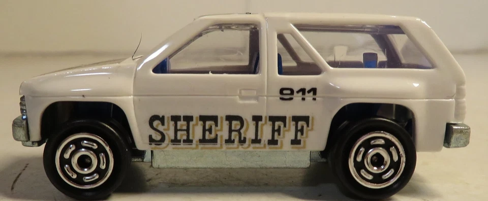 Majorette NovaCar Series Blanco Sheriff Nissan Pathfinder #107 Suelto Bonito Juguete SUV Foto 2 de 4