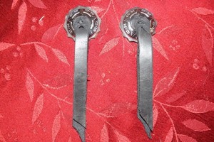 HARLEY SOFTAIL HERITAGE SPRINGER CONCHO LEATHER ROSETTE SEAT SADDLEBAG PAIR OEM