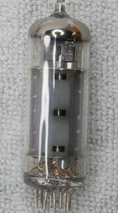 EL-84 GUITAR AMPLIFIER POWER TUBE SMOOTH PLATE TESTS EXCELLENT STRONG