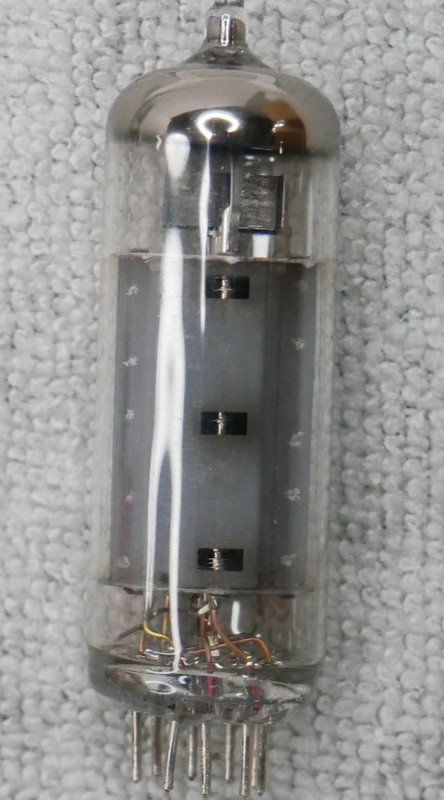 EL-84 GUITAR AMPLIFIER POWER TUBE SMOOTH PLATE TESTS EXCELLENT STRONG
