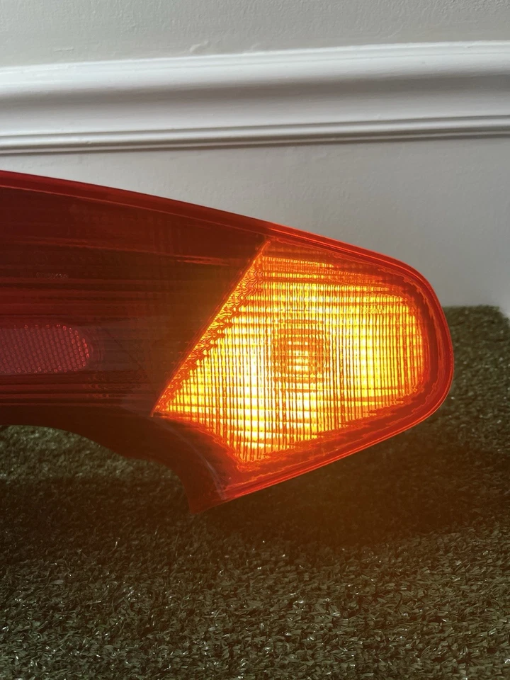 Lente de luz trasera OEM 2000 para BMW K1200 LT 1998-2004 Foto 2 de 4