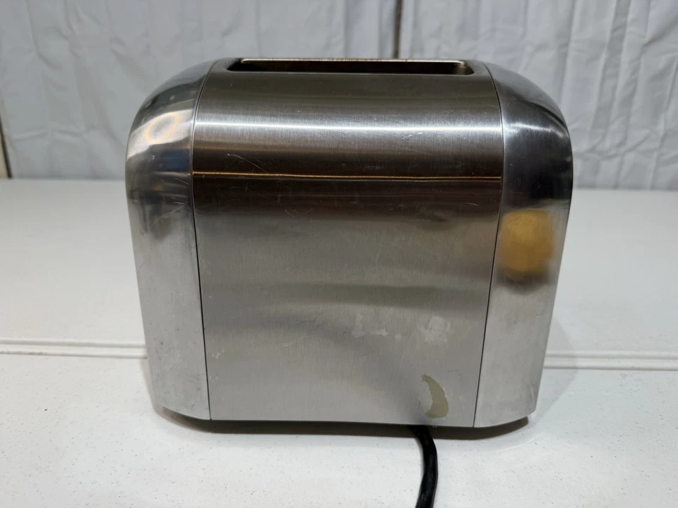 Magimix Le Toaster 2 Stainless Steel 2 Slice Wide Slot Bagel Defrost 1250W - Image 4 of 4