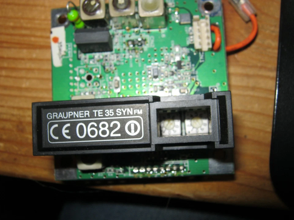 Graupner Sender HF Modul SYN 35 Mhz A + B MC 19 /22 - Bild 2 von 2