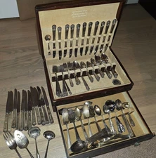 1847 Rogers Bros. Silverplated Eternally Yours pattern Flatware 1941-1973 w/ box