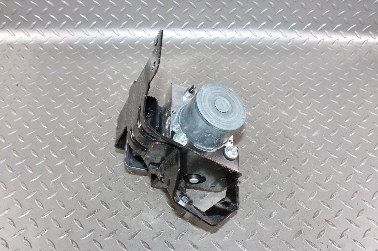14-17 GHIBLI ABS Pump Anti-Lock Brake Part Actuator Valve Factory Assembly OEM