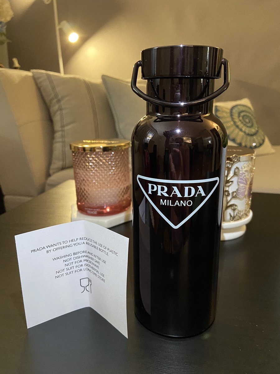 プラダ　タンブラー黒　新品未使用500ml PRADA Beauty Stainless Steel Water Bottle 16.9 oz. 500ml